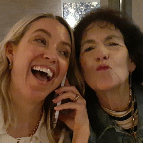 Meet your Posher, Yvonne - Picture 1 of 1